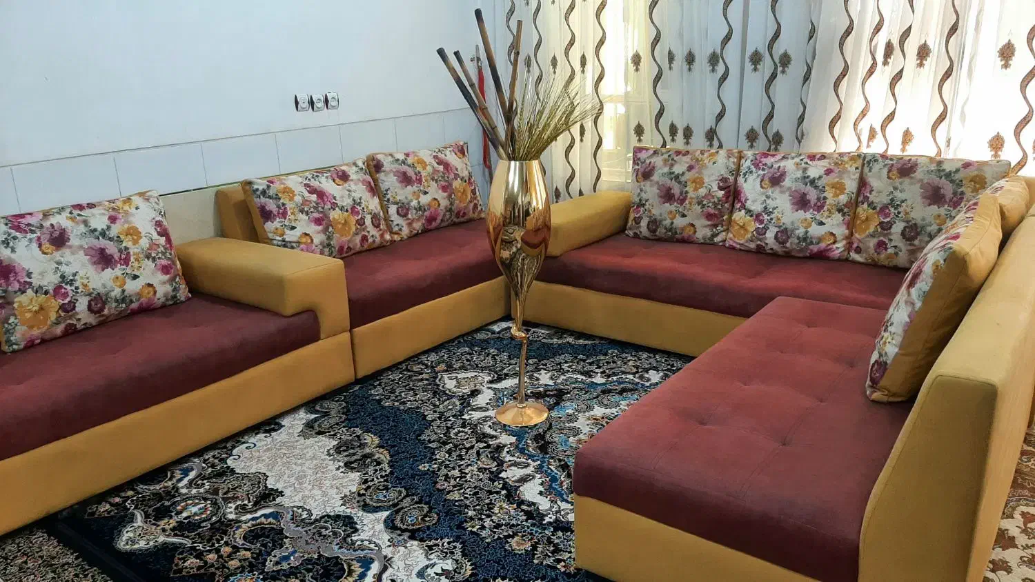 مبلمان ۱۰نفره بسیار نو و راحت|مبلمان خانگی و میز عسلی|لنجان, |دیوار