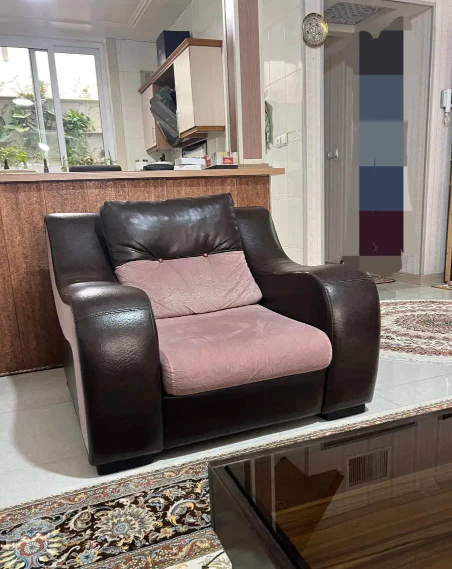 مبلمان راحتی ۷ نفره همراه با میز عسلی و جلومبلی|مبلمان خانگی و میز عسلی|گلپایگان, |دیوار