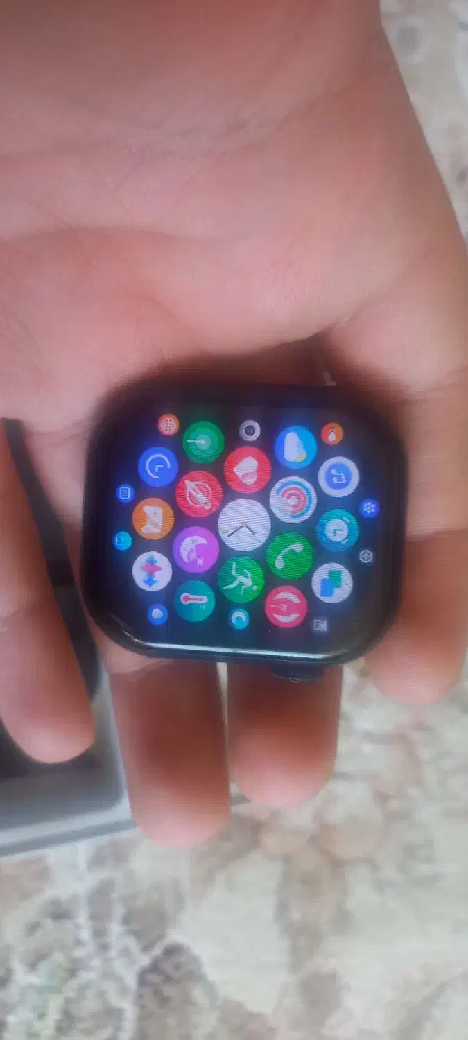 ساعت نو|ساعت|تویسرکان, |دیوار