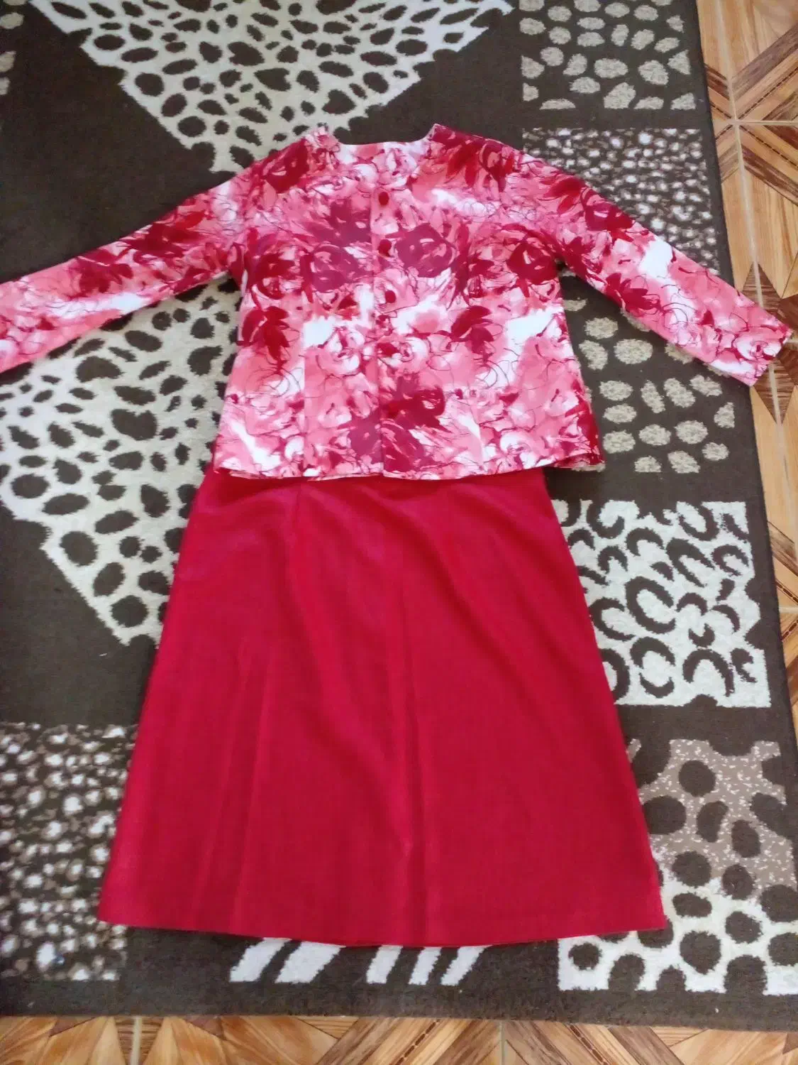 لباس مجلسی|لباس|شفت, |دیوار