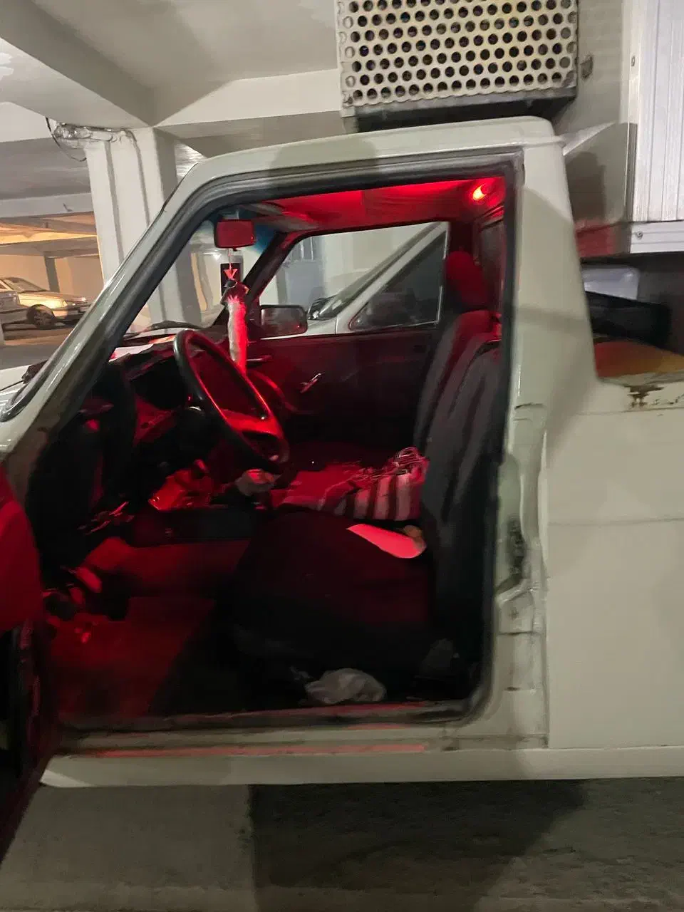 پیکان وانت یخچال دار مدل ۸۵|خودرو سواری و وانت|چهارباغ, |دیوار