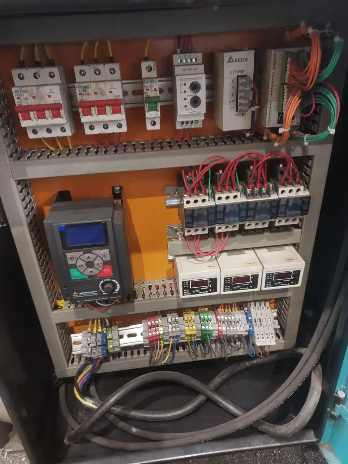 برقکار ساختمان|خدمات پیشه و مهارت|نجف‌آباد, امیرآباد|دیوار