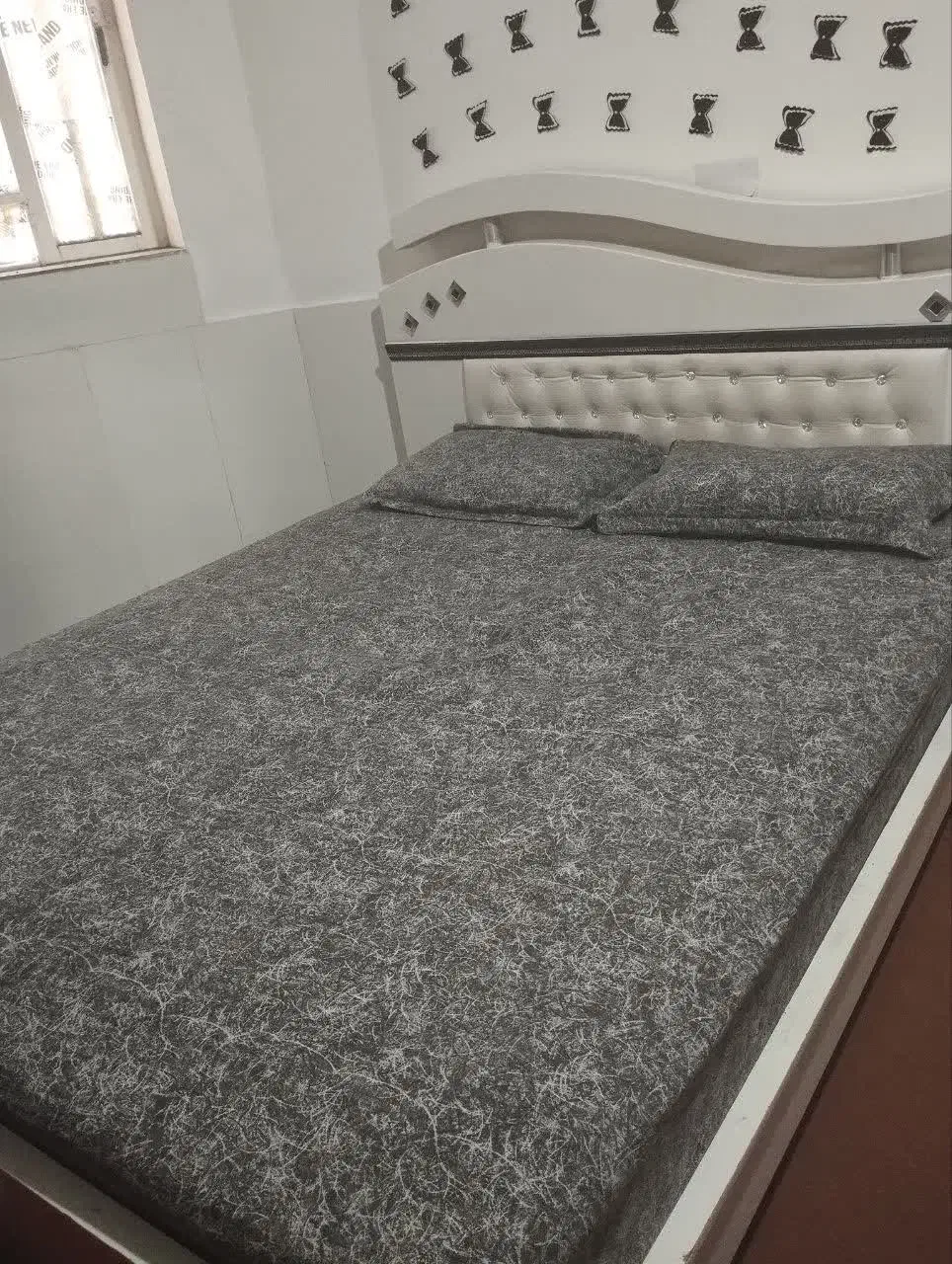 تختخواب دونفره همراباکشووپاتختی|تخت و سرویس خواب|یاسوج, |دیوار