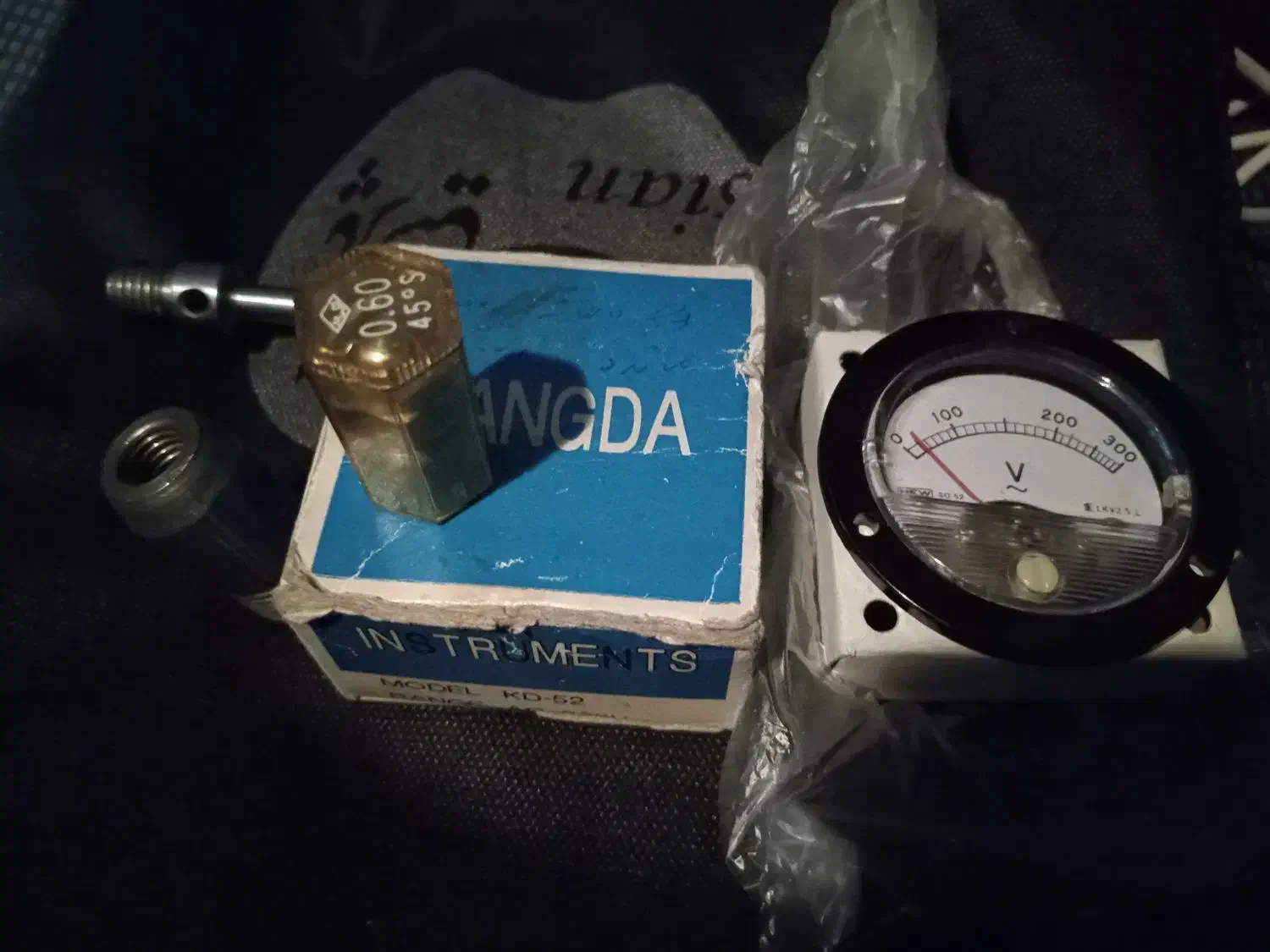 نازل مشعل و ولت متر گرد عقربه ای|بخاری، هیتر، شومینه|تبریز, |دیوار