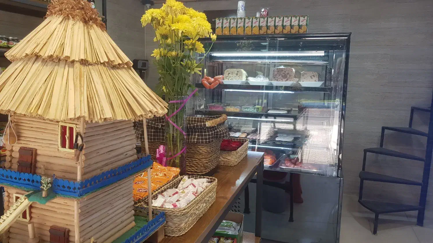 استخدام نیرو خانم|استخدام خدمات فروشگاه و رستوران|کیاشهر, |دیوار