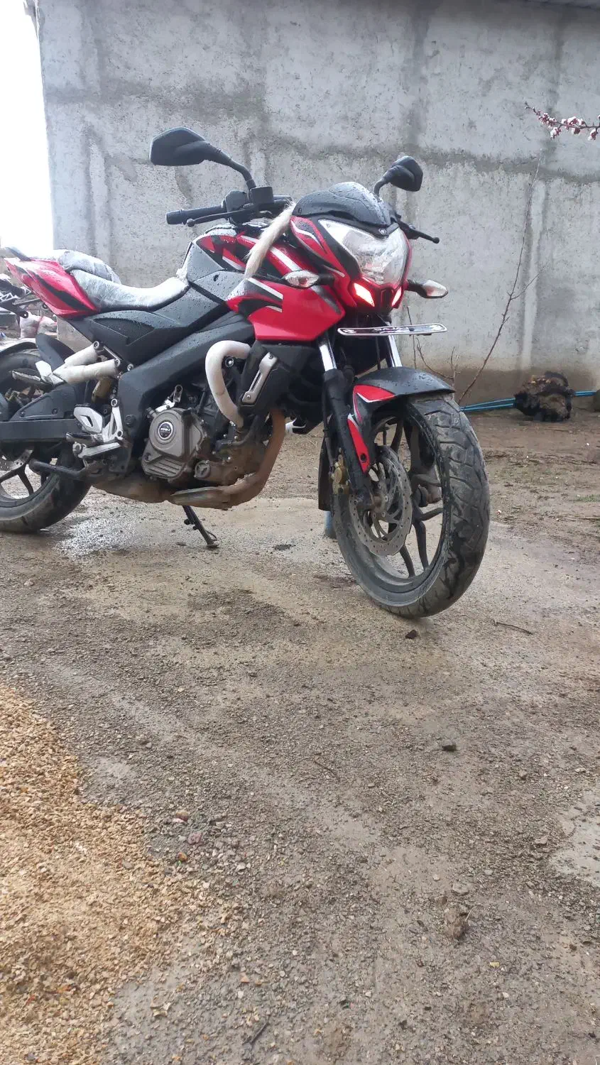 ns200|موتورسیکلت|عنبران, |دیوار