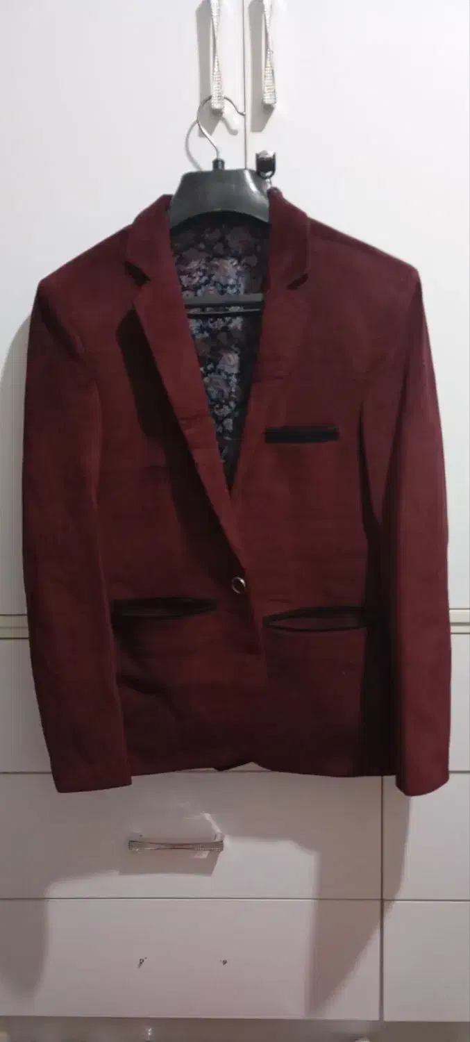 لباس مجلس|لباس|کرج, خرمدشت|دیوار