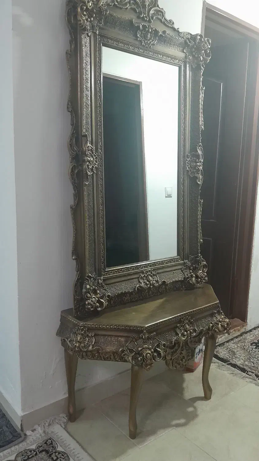 آینه و کنسول|آینه|پرند, فاز ۵|دیوار