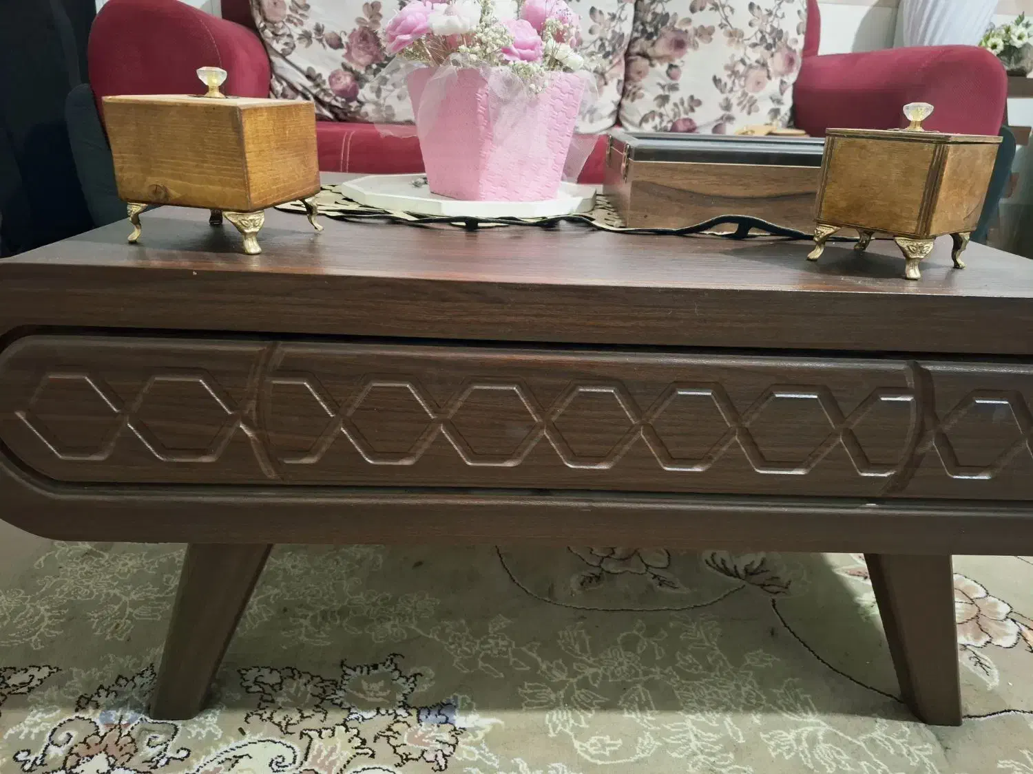مبلمان ۷ نفره کارکرده و عسلی مبلمان|مبلمان خانگی و میز عسلی|قم, شهرک مهدیه (مدرس)|دیوار
