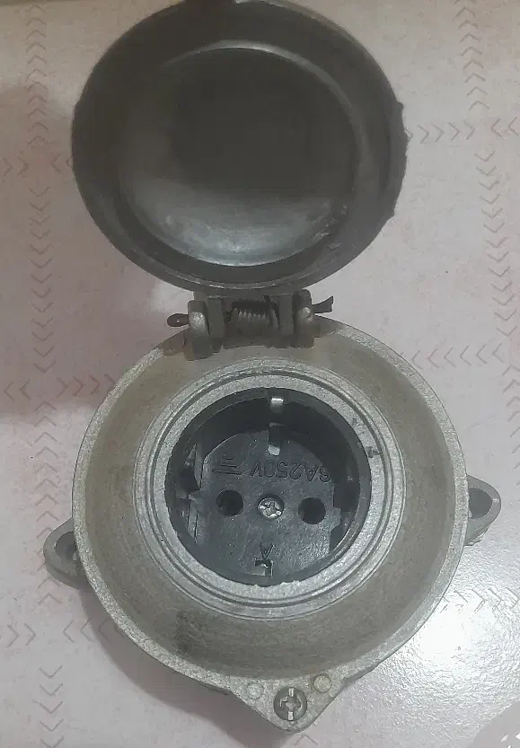 کلکسیونی وقدیمی|کلکسیون اشیاء عتیقه|کرمانشاه, |دیوار