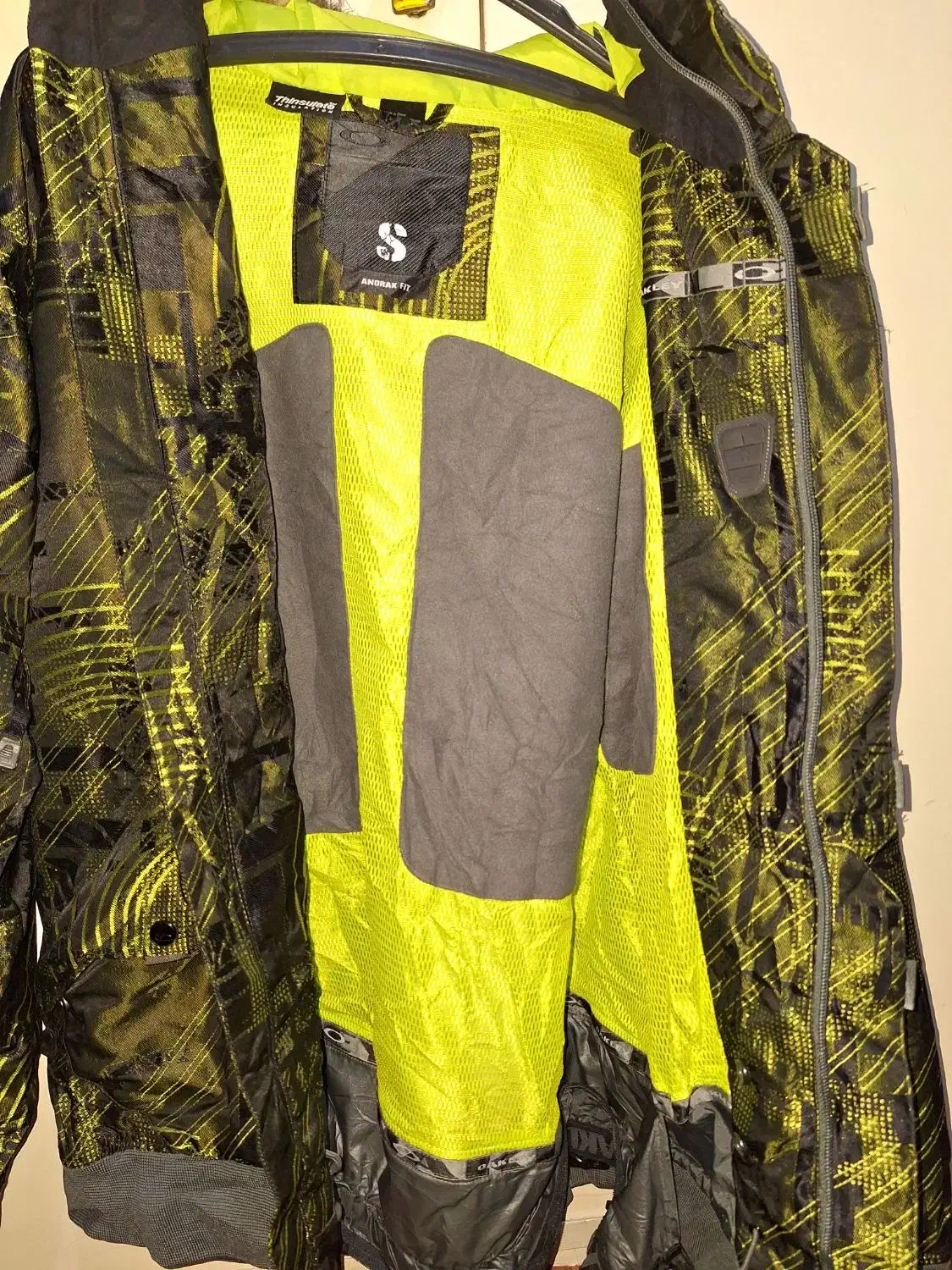 کاپشن اوکلی اورجینال|لباس|تهران, مینای شمالی (مخبر)|دیوار