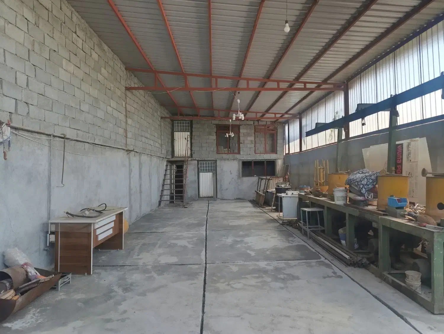 اجاره کارگاه سرپوشیده|اجارهٔ دفتر صنعتی، کشاورزی، تجاری|بناب, |دیوار