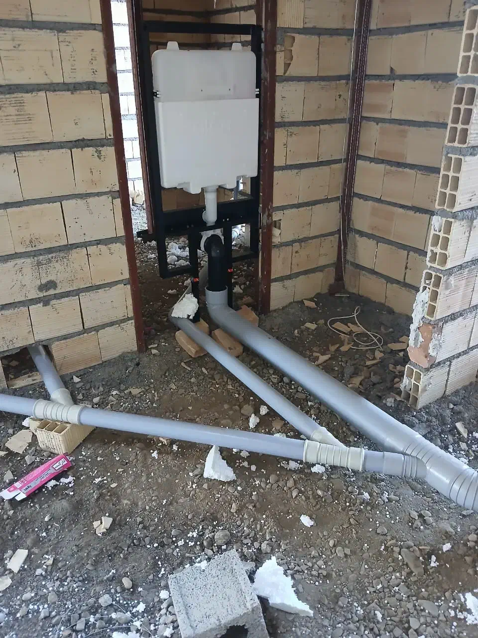 تاسیسات ساختمان لوله کشی آب سرد و گرم و فاضلاب|خدمات پیشه و مهارت|رودسر, |دیوار