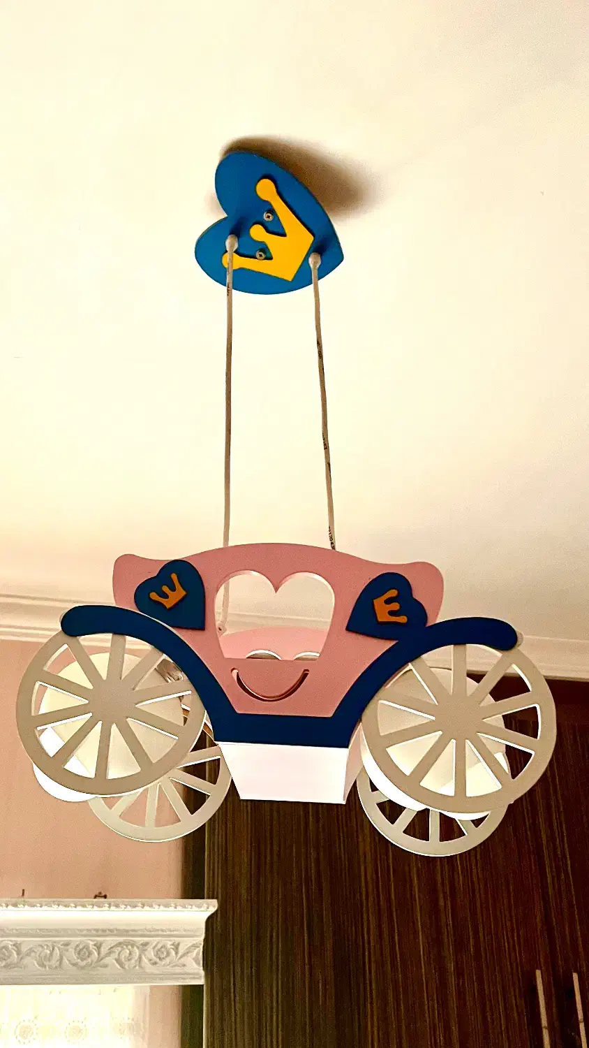 لوستر کالسکه(ترک)|لوستر و چراغ آویز|رشت, گلسار|دیوار