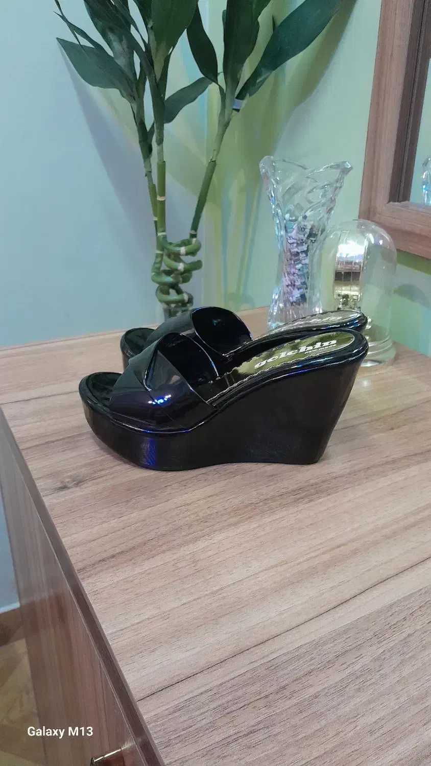 صندل|کیف، کفش، کمربند|فومن, |دیوار