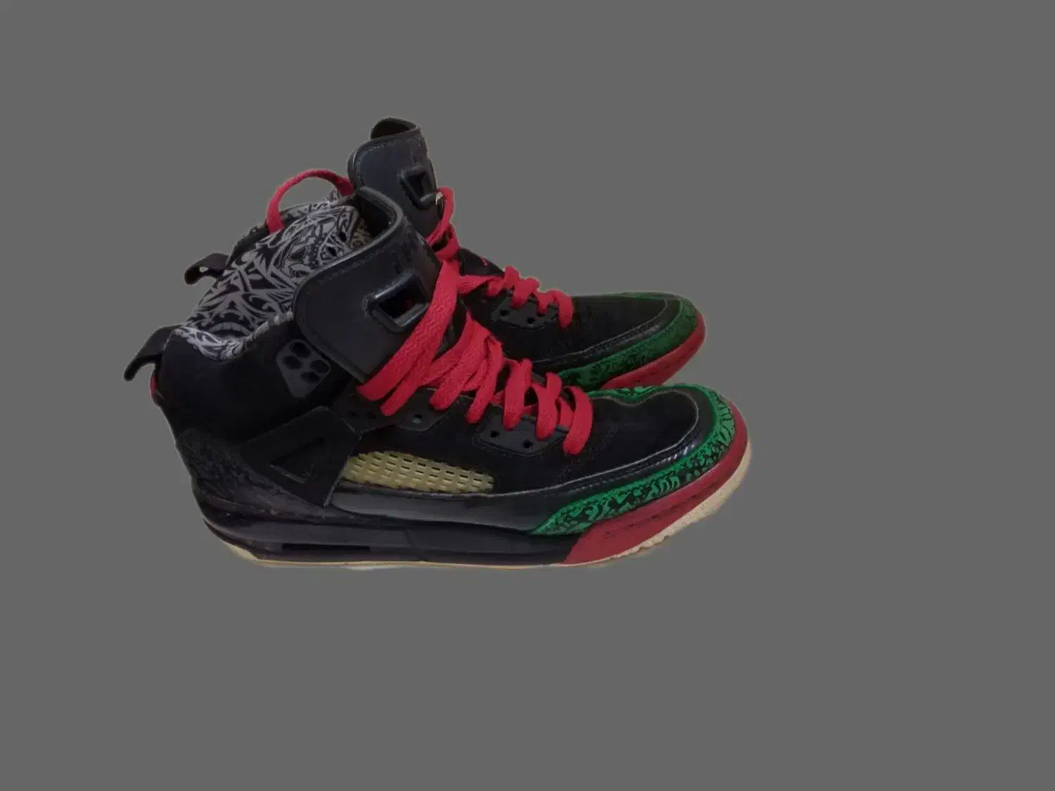 کتونی جردن در حد نو کاملا سالم|کیف، کفش، کمربند|صفادشت, |دیوار