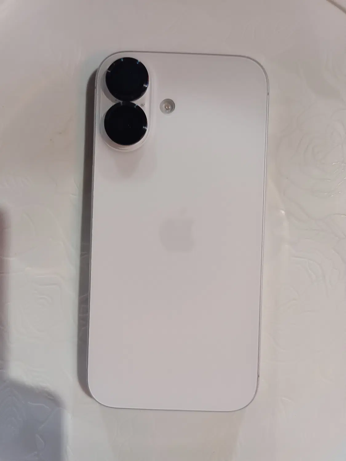 Iphone 16 Normal|موبایل|پرند, فاز ۲|دیوار
