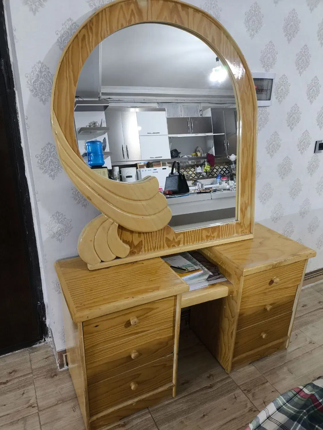 میز ایینه و کمد لباس|جاکفشی، کمد، دراور|زاهدان, |دیوار