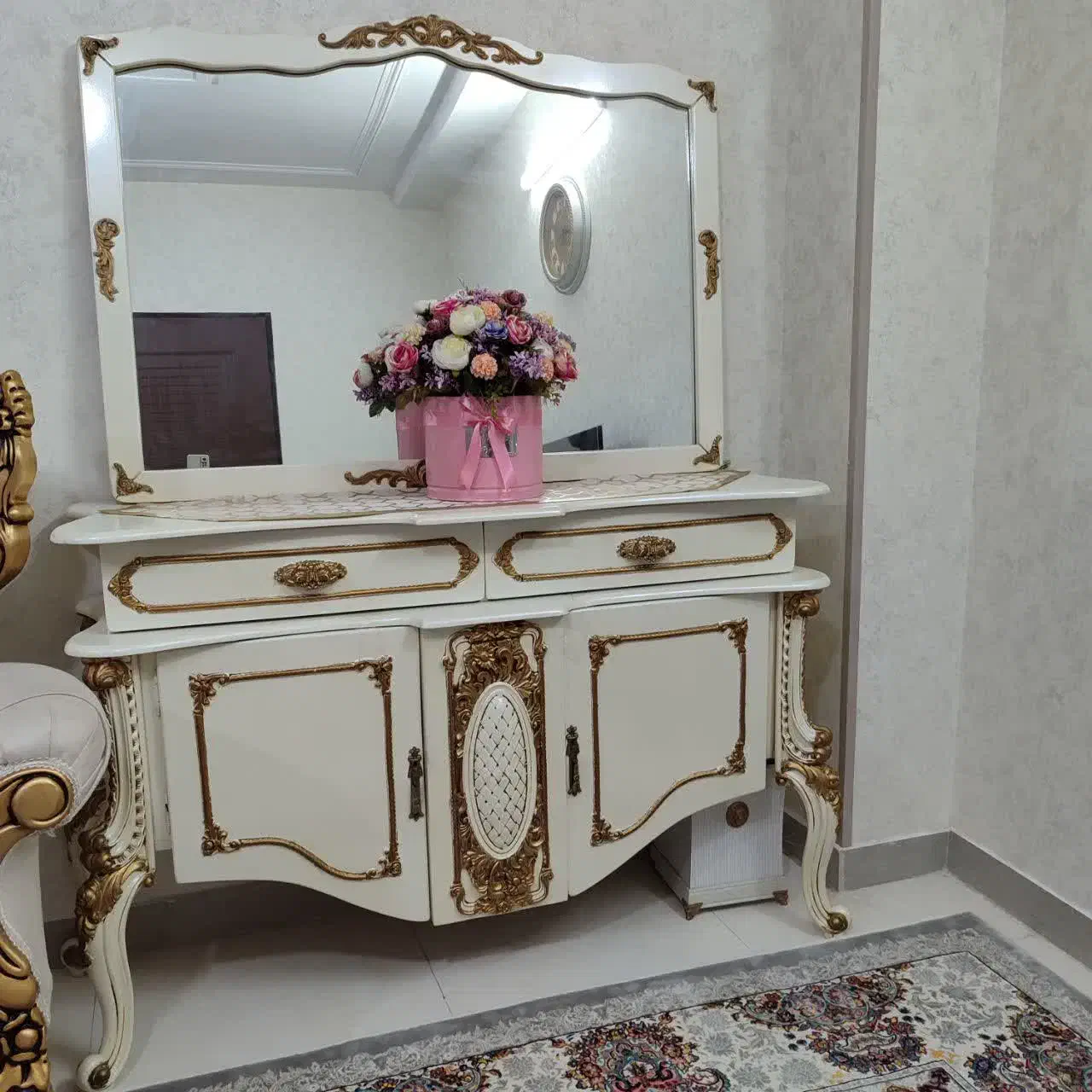 آیینه و کنسول|مبلمان خانگی و میز عسلی|رباطکریم, نصیرشهر|دیوار