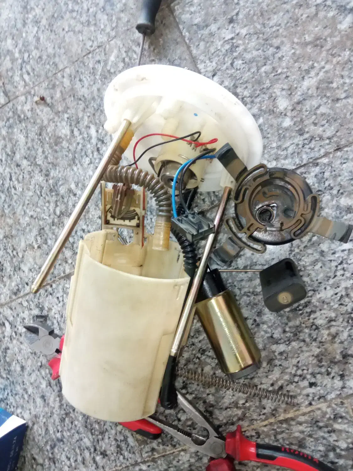 سیم کشی خودرو سیارعباسی|خدمات پیشه و مهارت|بیرجند, |دیوار