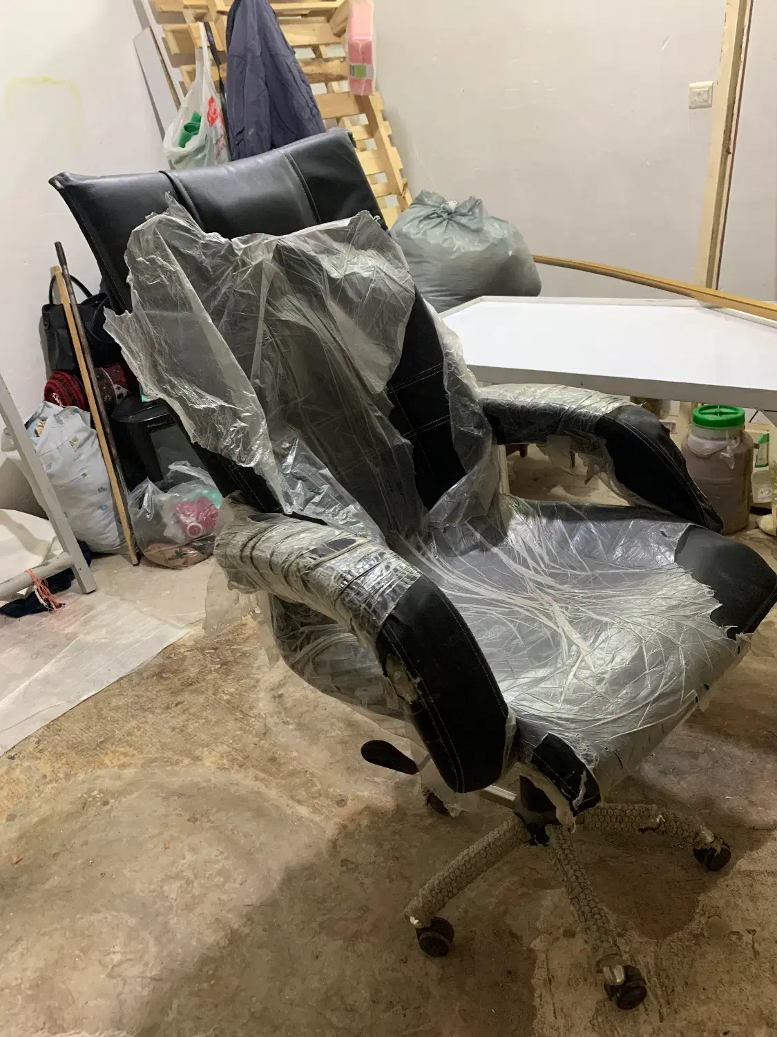 صندلی اداری|مبلمان اداری|ابهر, |دیوار