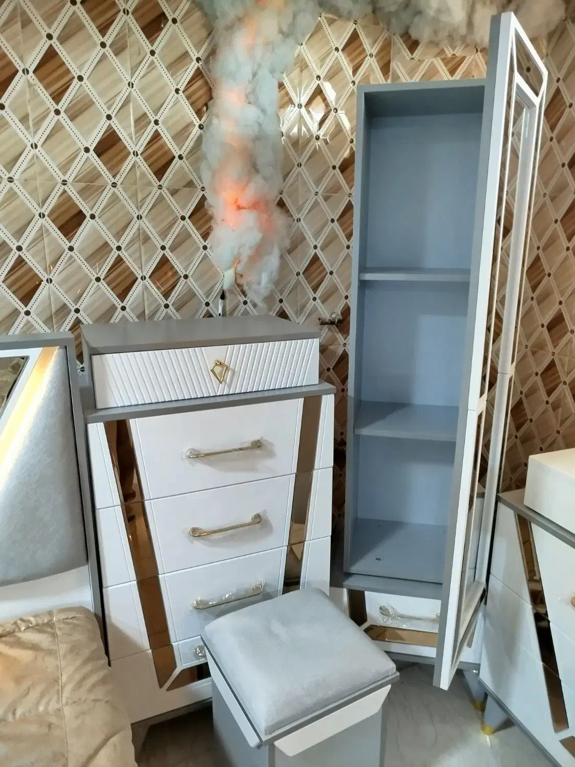 سرویس خواب کرم آینه خور زرکالا|تخت و سرویس خواب|یاسوج, |دیوار