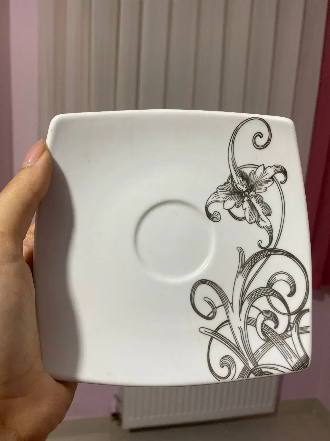 سرویس ظرف۲۴نفره چینی|ظروف سرو و پذیرایی|آمل, |دیوار