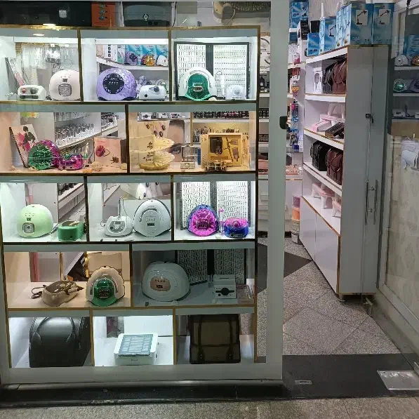 واگذاری مغازه لوازم آرایشگاهی با درآمد تضمینی|فروشگاه و مغازه|کرمانشاه, |دیوار