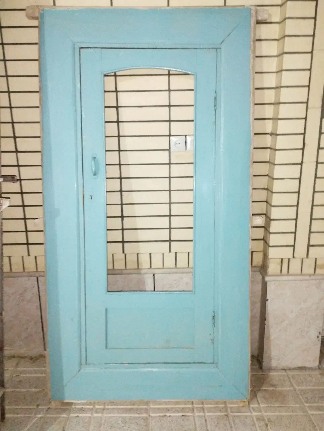 سه عدد درب قدیمی|کلکسیون اشیاء عتیقه|شهرضا, |دیوار