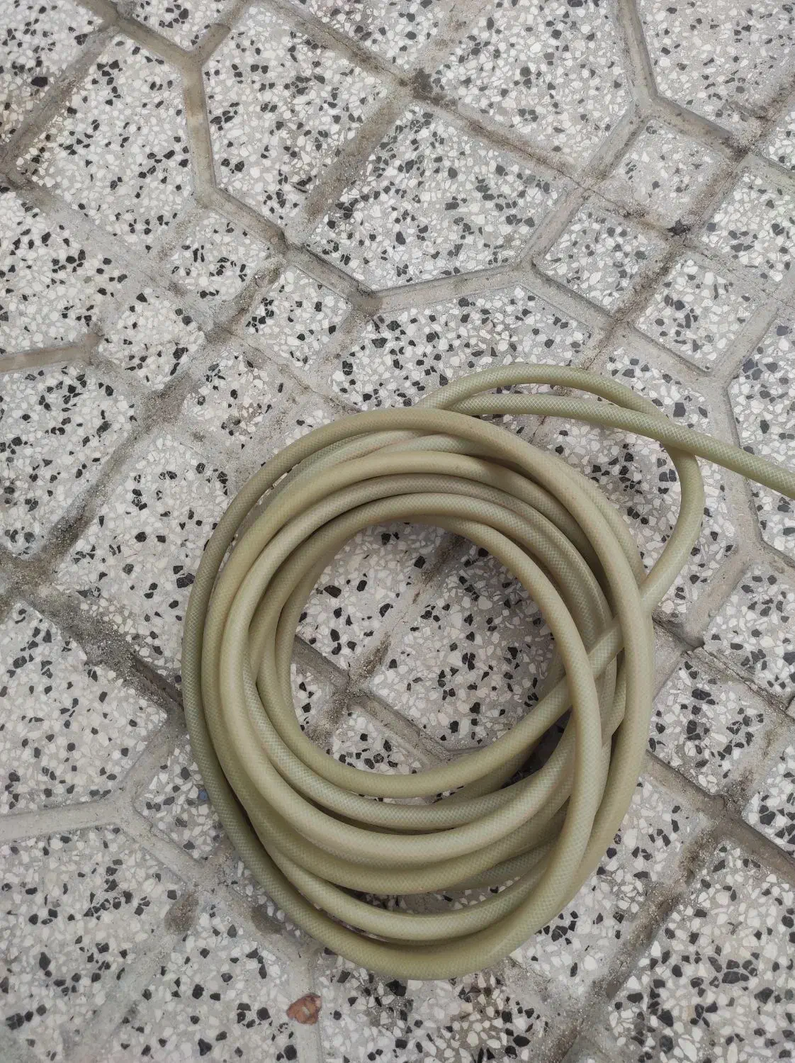 شیلنگ سالم جنس محکم  بشرط|مصالح و تجهیزات ساختمان|فاضل آباد, |دیوار