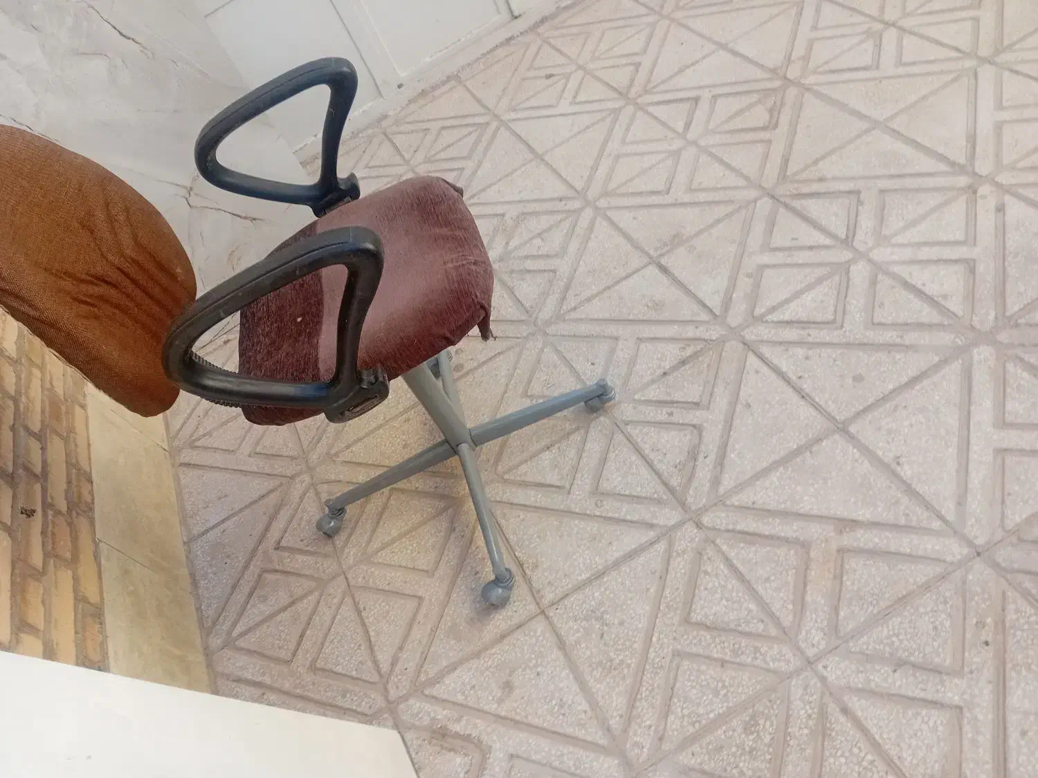 صندلی چرخ دار سالم تمیز|صندلی و نیمکت|یزد, |دیوار