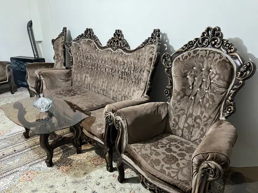 مبل سلطنتی ۹ نفره عالی|مبلمان خانگی و میز عسلی|قوچان, |دیوار