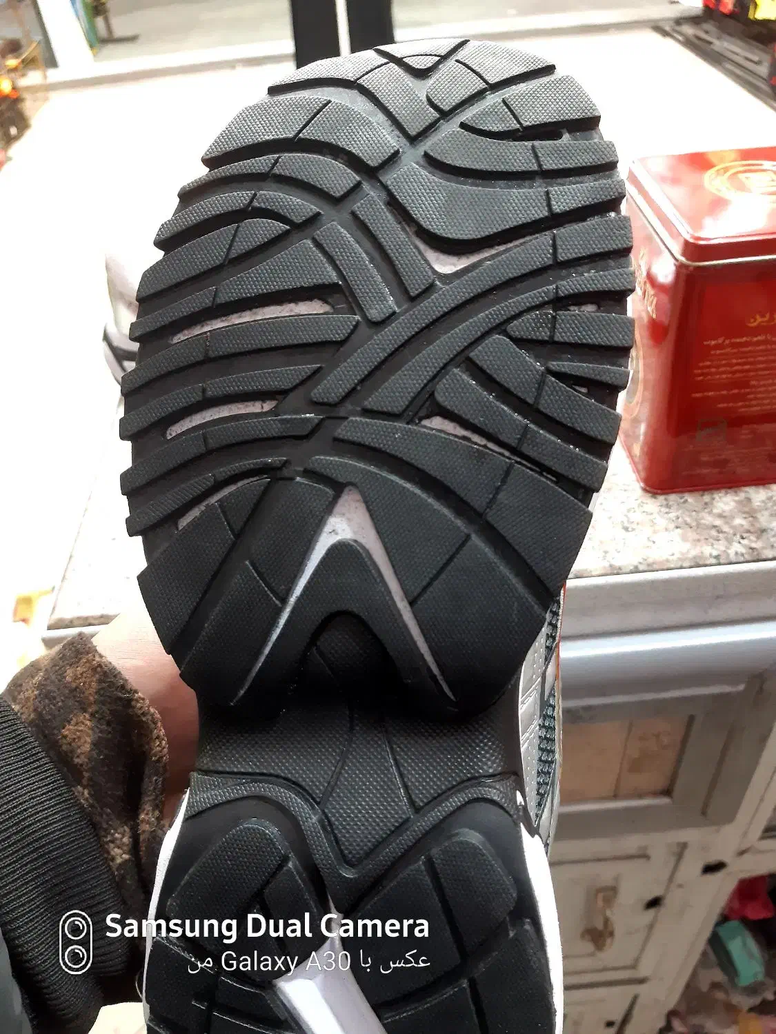 کتونی نایک|کیف، کفش، کمربند|سرعین, |دیوار