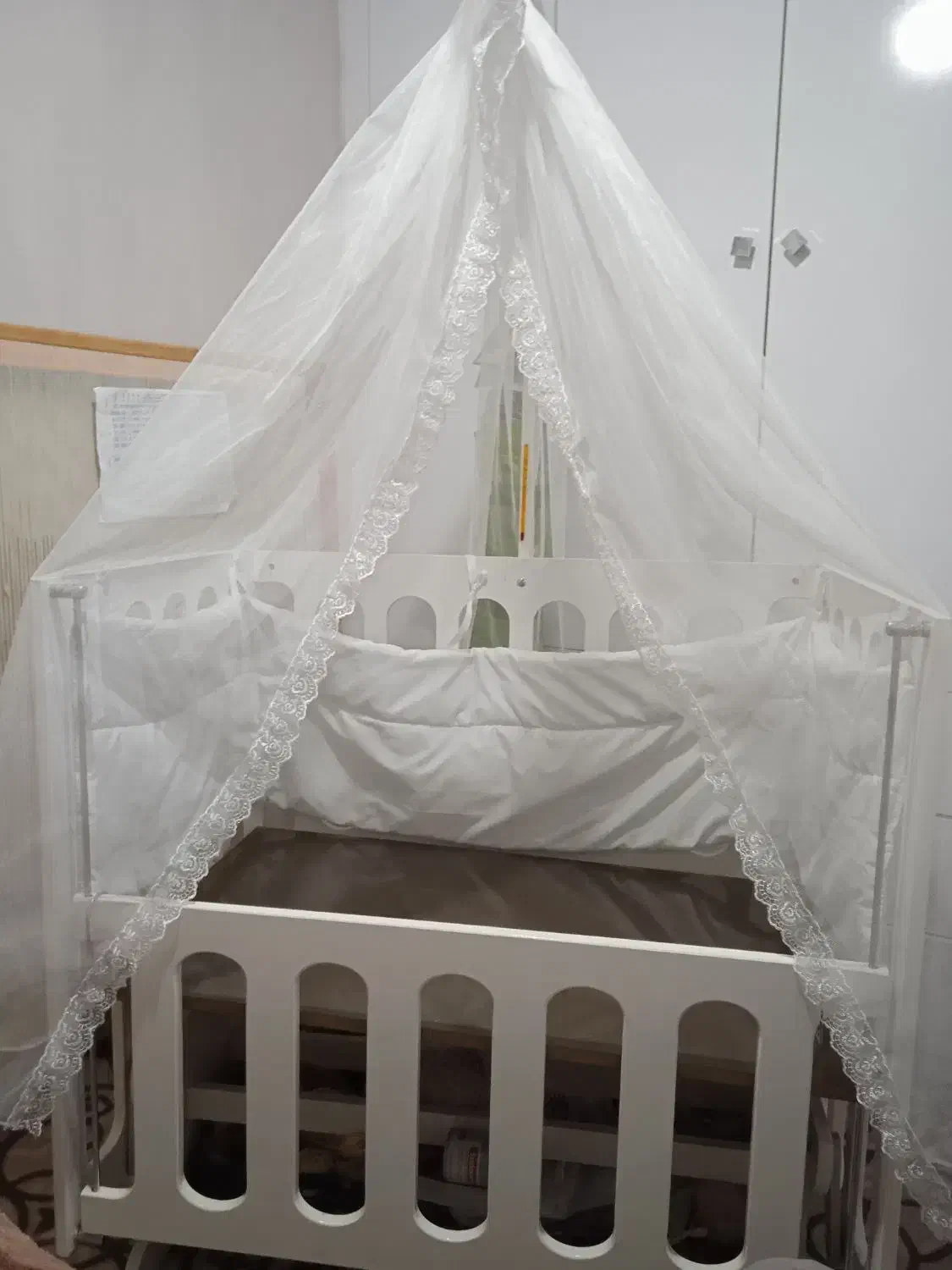 گهواره نوزاد.تخت کنار مادر|تخت و صندلی بچه|سنندج, |دیوار