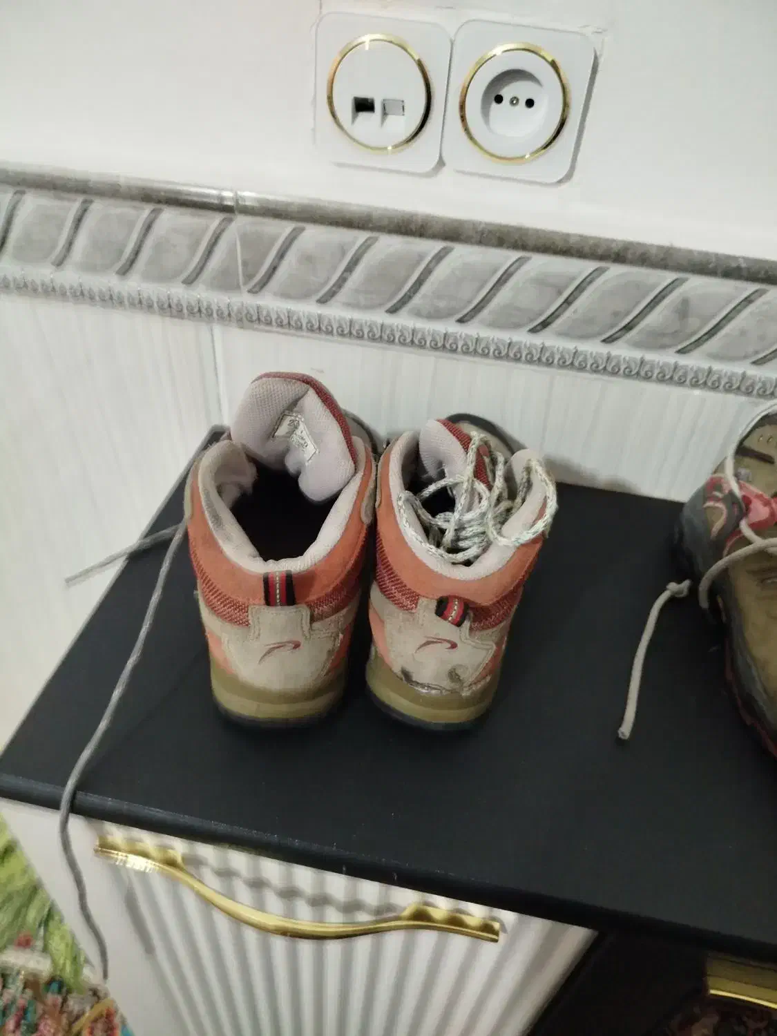 کفش کوهنوردی|کوهنوردی و کمپینگ|بروجرد, |دیوار