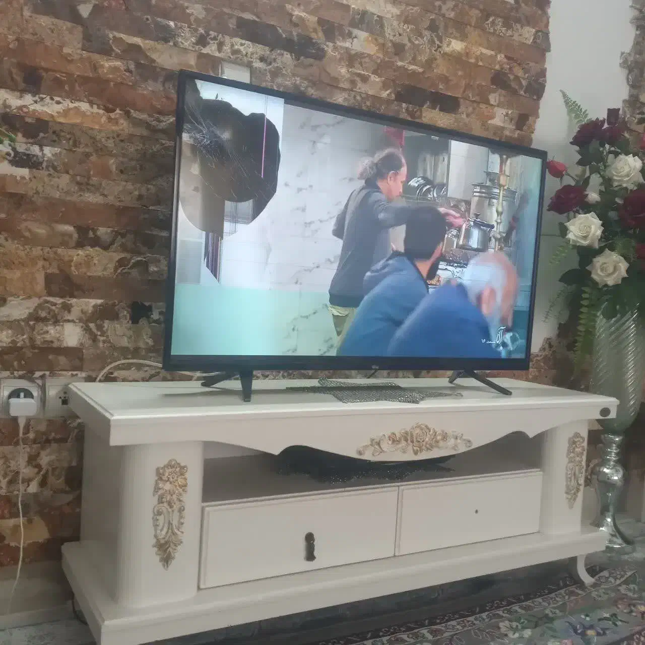 تلوزیون شکسته|تلویزیون و پروژکتور|پاکدشت, شهرک امام رضا|دیوار