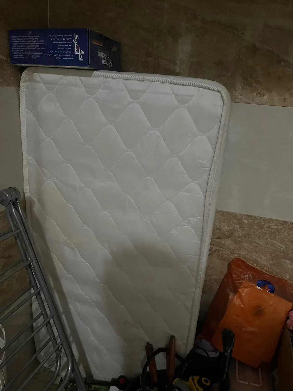 دوعدد لوستر|لوستر و چراغ آویز|همدان, |دیوار