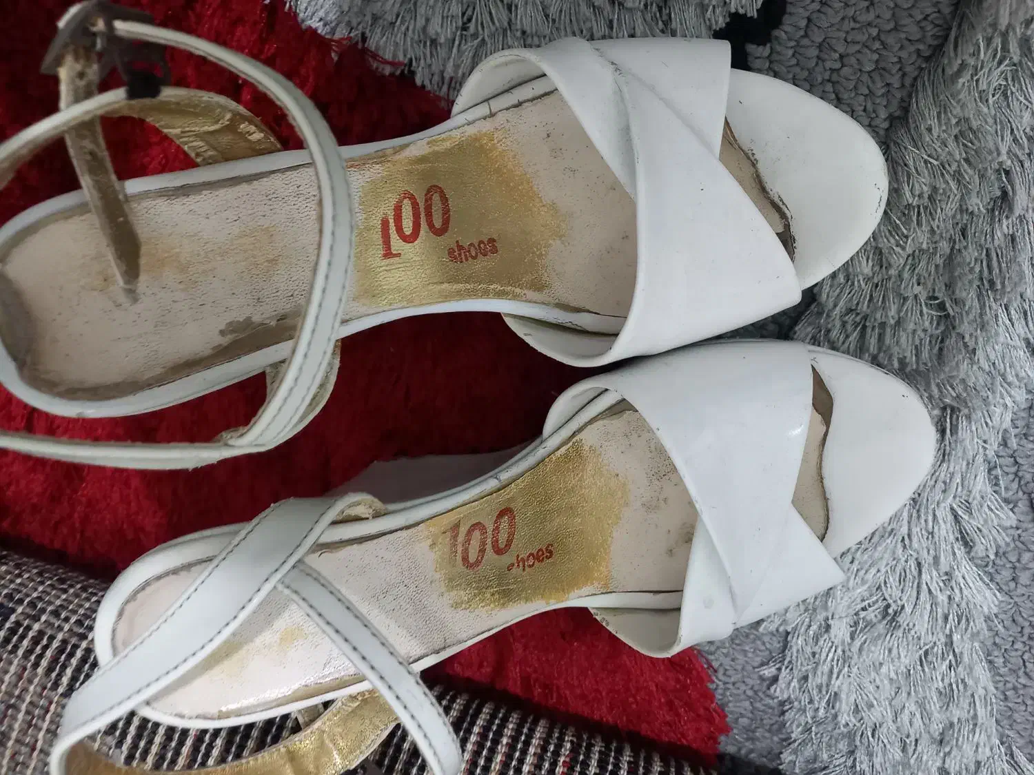 صندل|کیف، کفش، کمربند|دوگنبدان, |دیوار