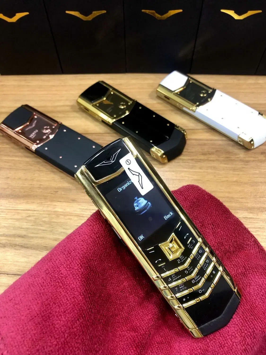 گوشی نوکیا ورتو vertu v10 k8 طلایی./|موبایل|اصفهان, قلعه طبره|دیوار