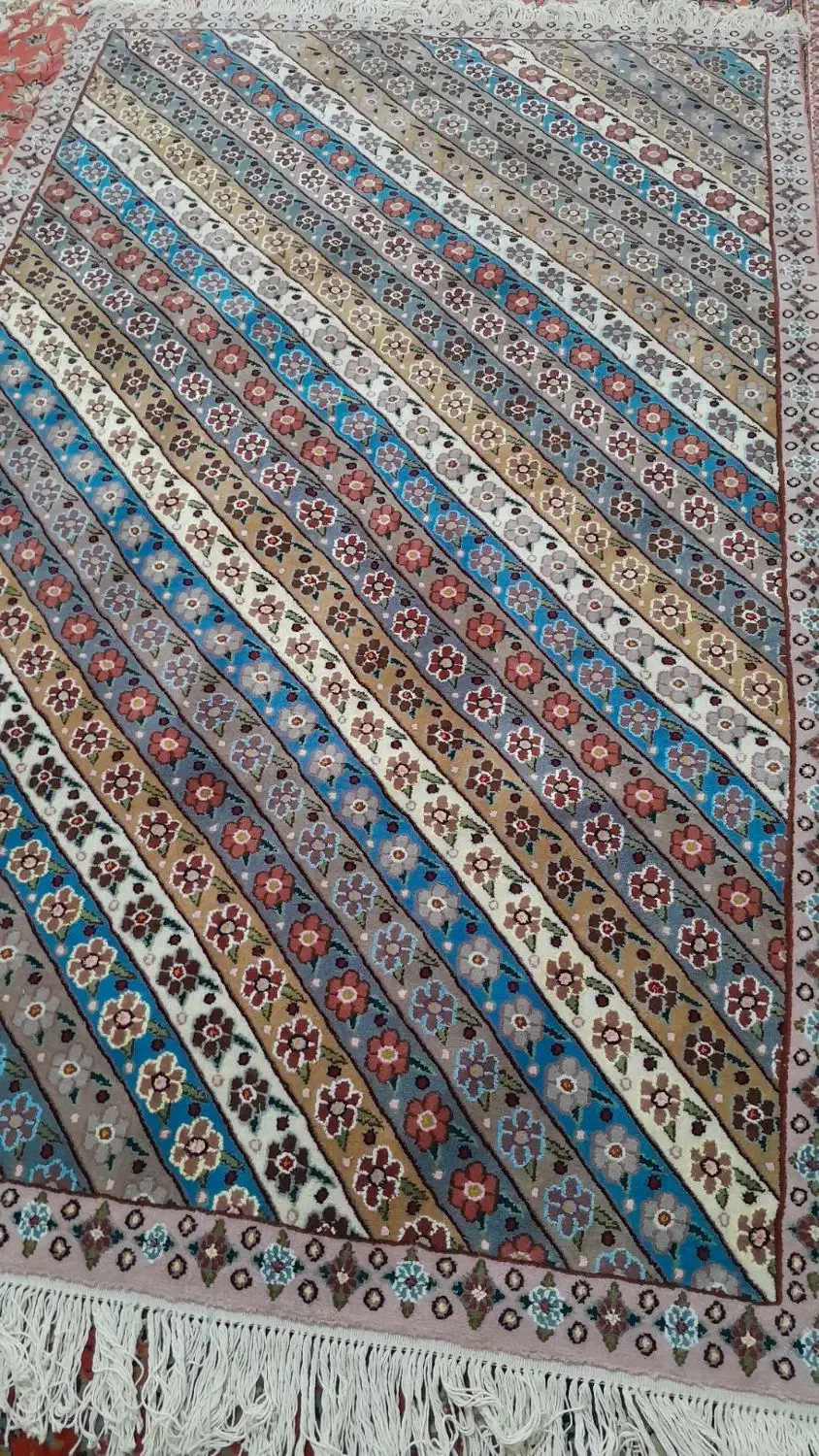 قالیچه و فرش دست بافت|فرش|مشهد, چهنو|دیوار