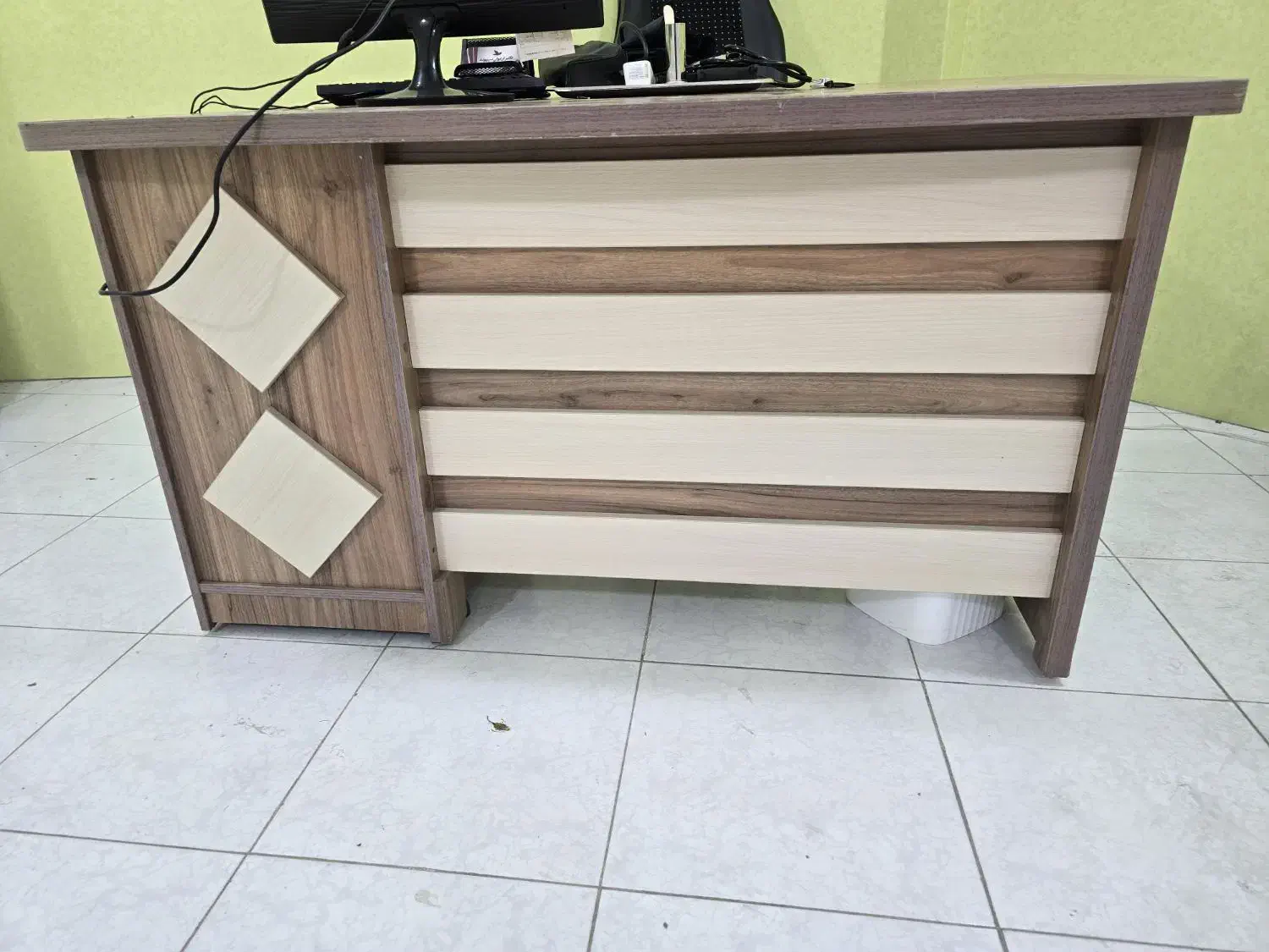 میز|میز تحریر و کامپیوتر|خرم‌آباد, |دیوار