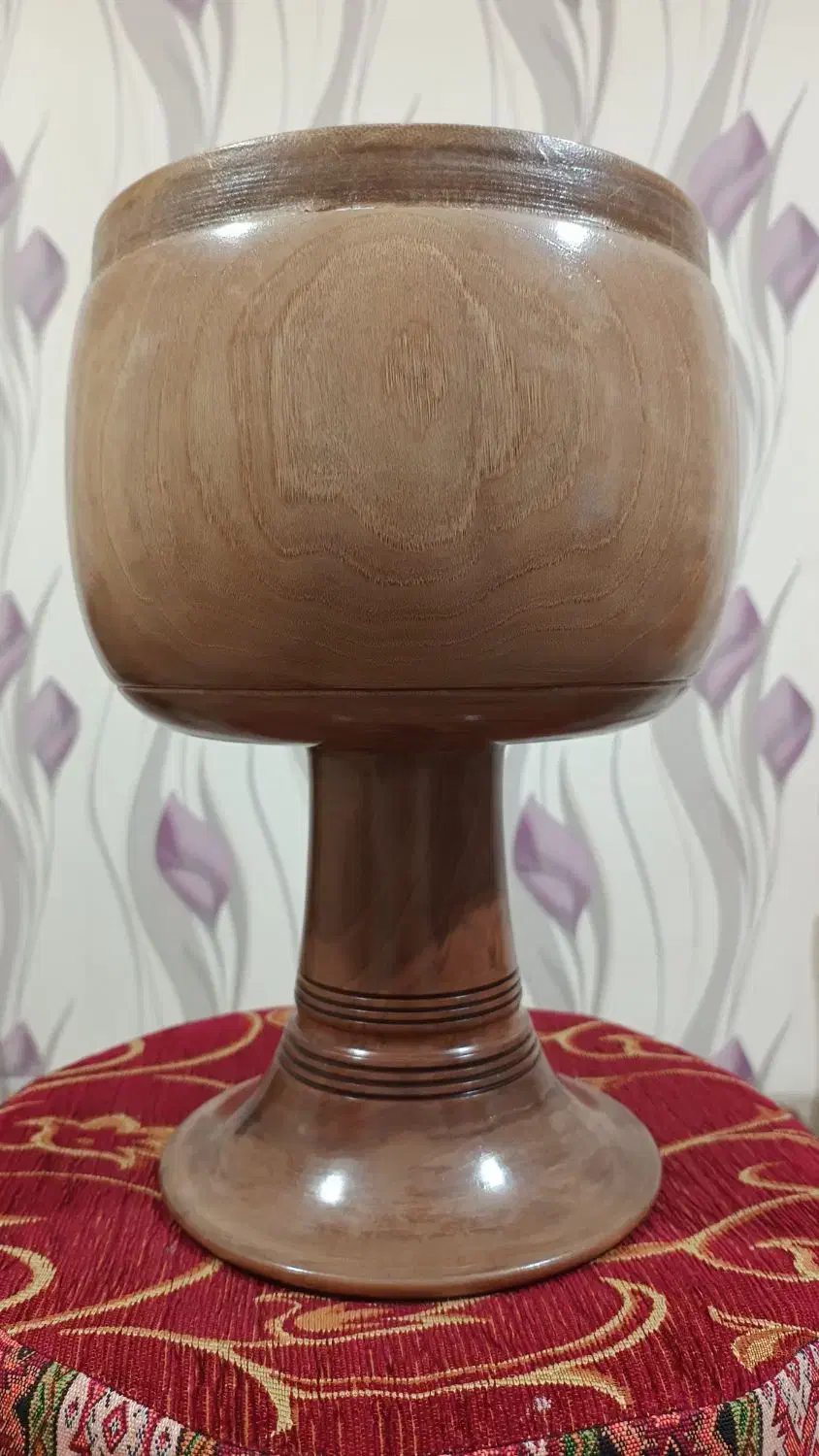 تمبک گردو کهنه تراش کاملا سالم|سازهای سنتی|شهرکرد, |دیوار