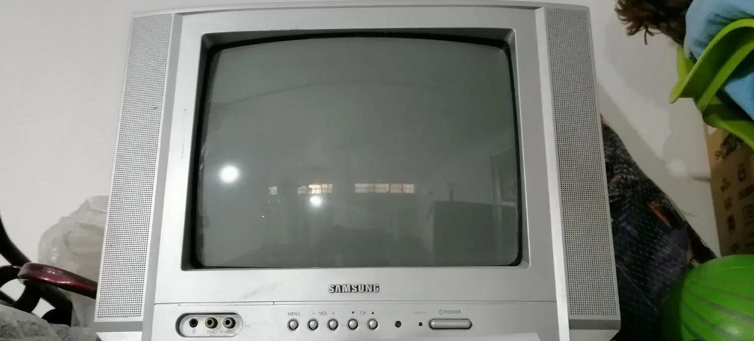 تلویزیون|تلویزیون و پروژکتور|قم, نیروگاه|دیوار