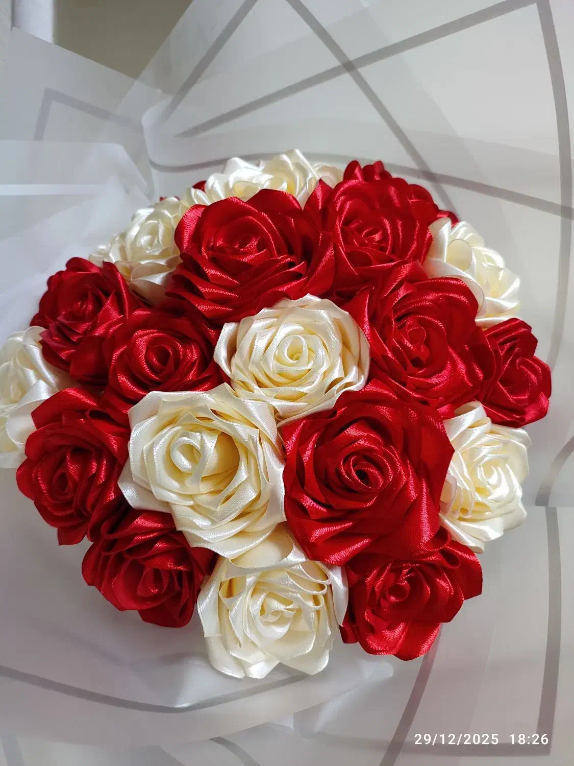 گل روبانی زیبا|گل مصنوعی|سنندج, |دیوار