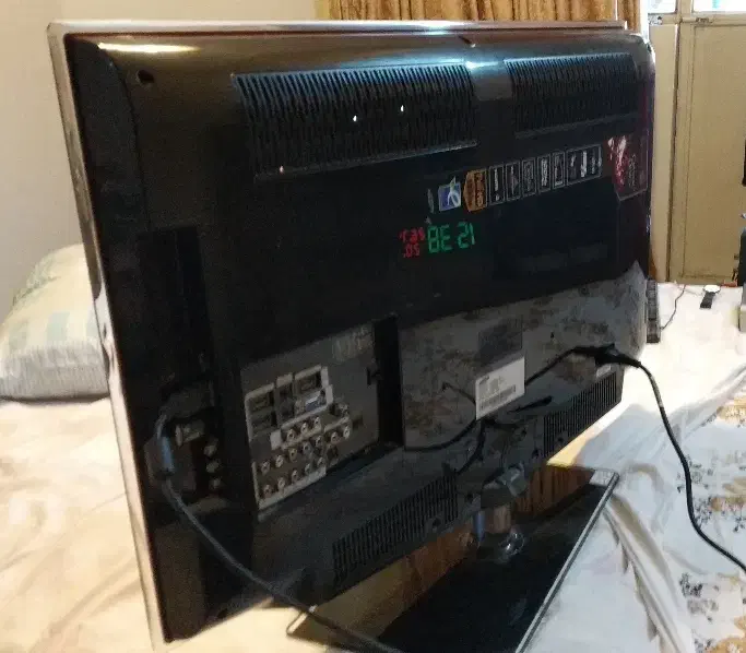 سامسونگ ۳۲ اینچ|تلویزیون و پروژکتور|شیراز, درکی|دیوار