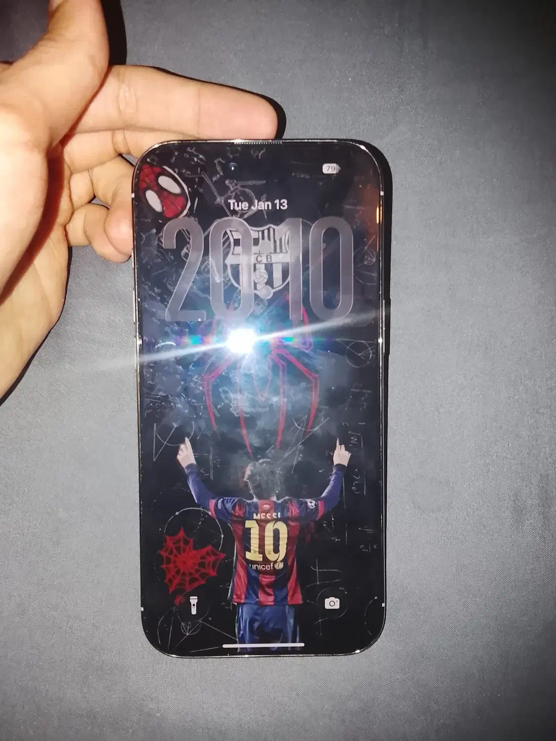 ایفون ۱۷ ایر|موبایل|اندیشه, اندیشه فاز ۴|دیوار