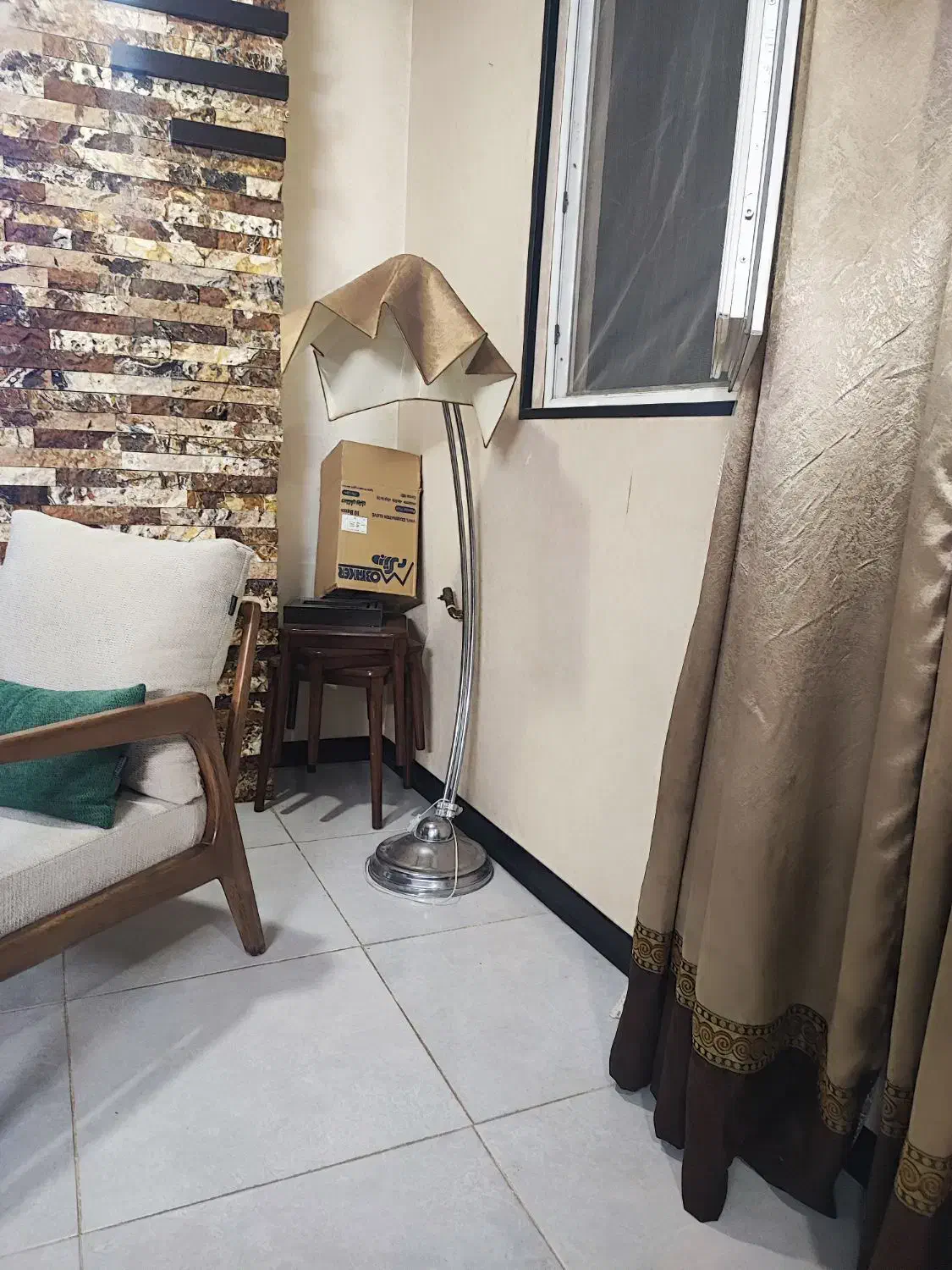 آباژور|چراغ خواب و آباژور|شیراز, قالیشویی|دیوار