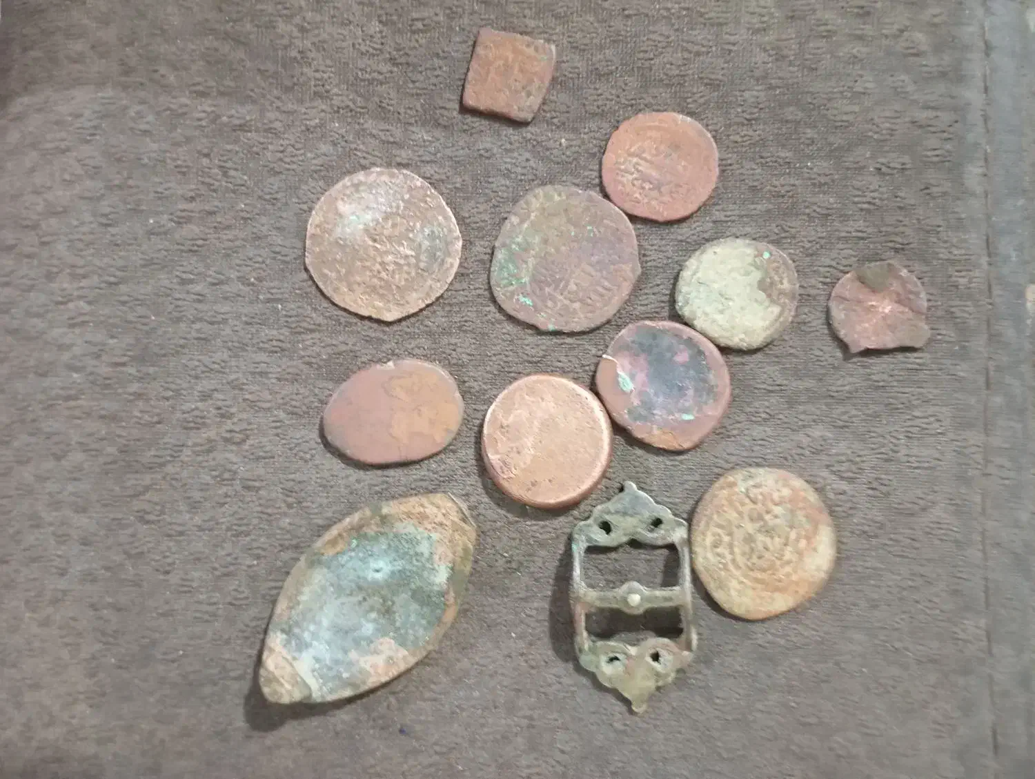 سکه قدیمی|کلکسیون اشیاء عتیقه|شیراز, زرهی|دیوار