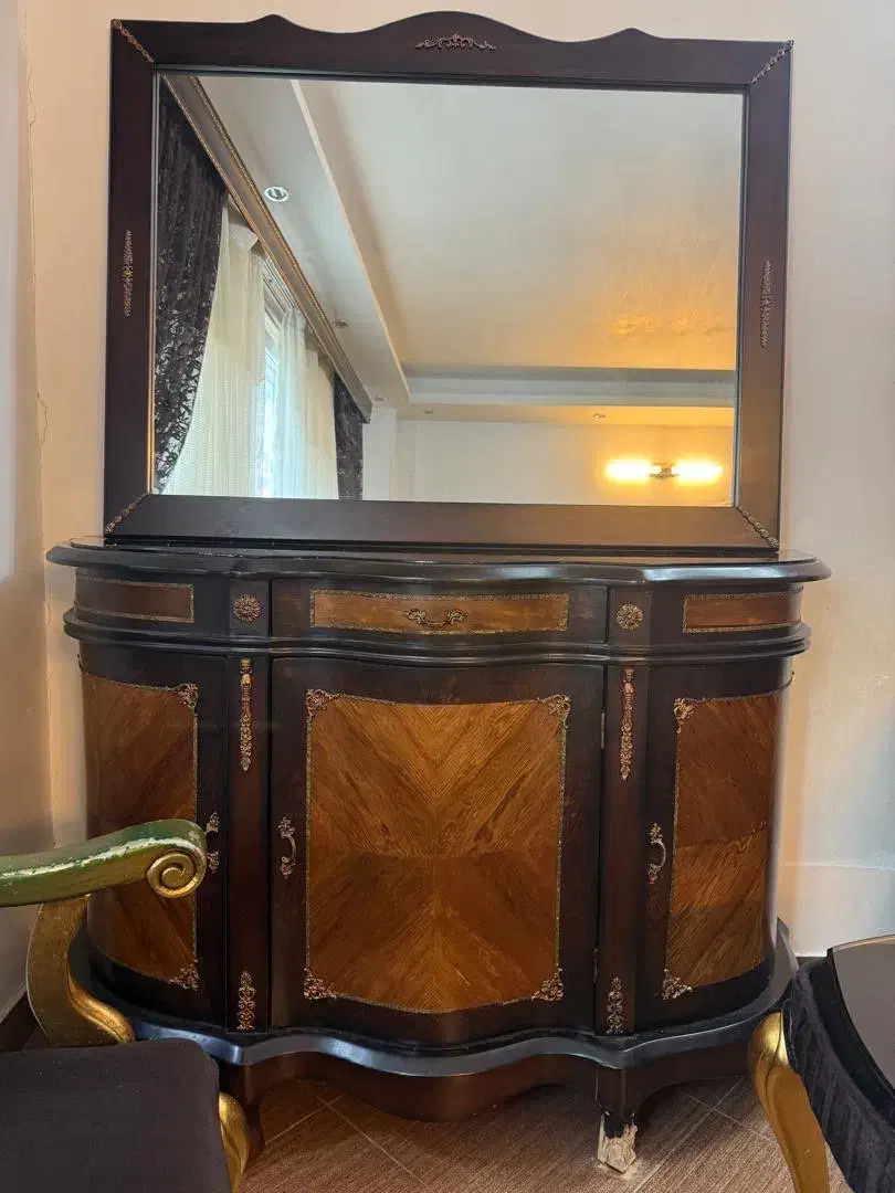 کنسول و آیینه|بوفه، ویترین، کنسول|لاهیجان, کوی استادان|دیوار