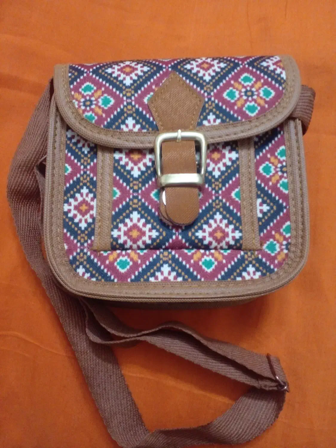 کیف دوشی کوچک طرح سنتی کاملا نو|کیف، کفش، کمربند|مشهد, بهارستان|دیوار